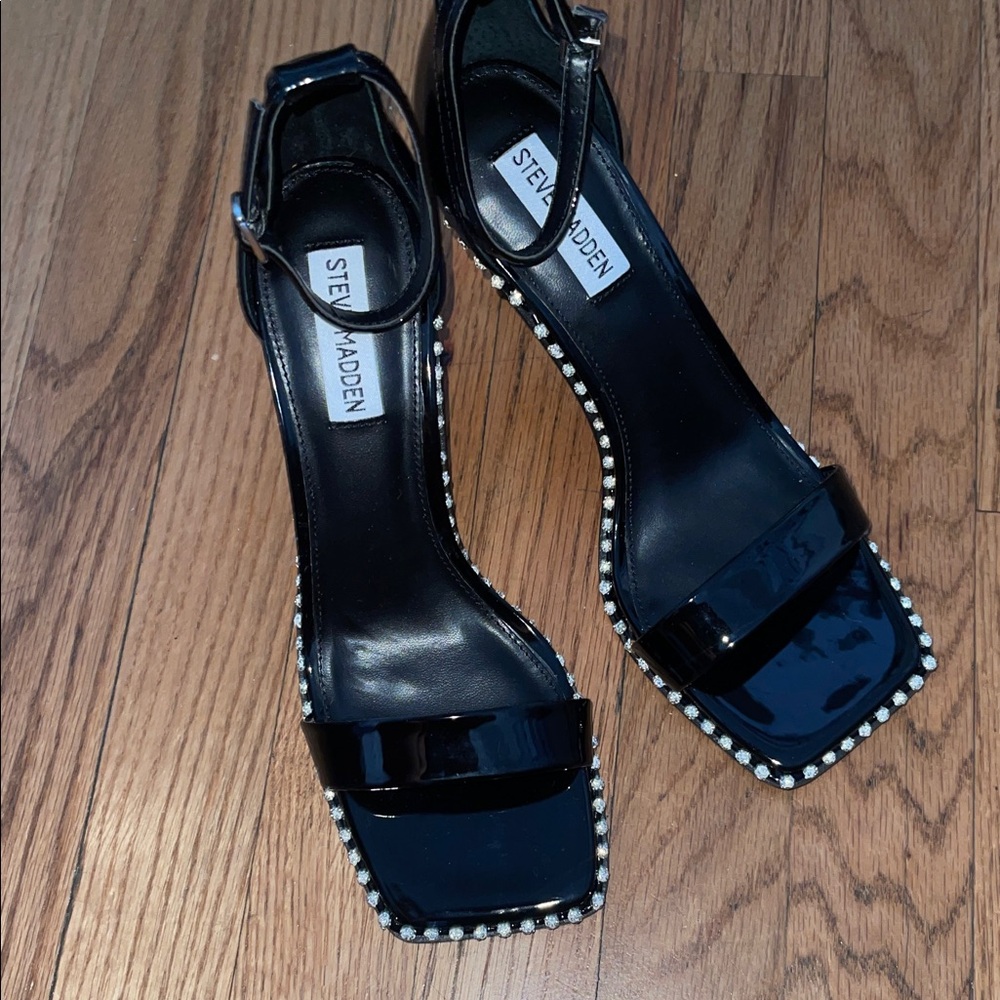 As is final price Steve Madden Black Strappy Sandals size 8